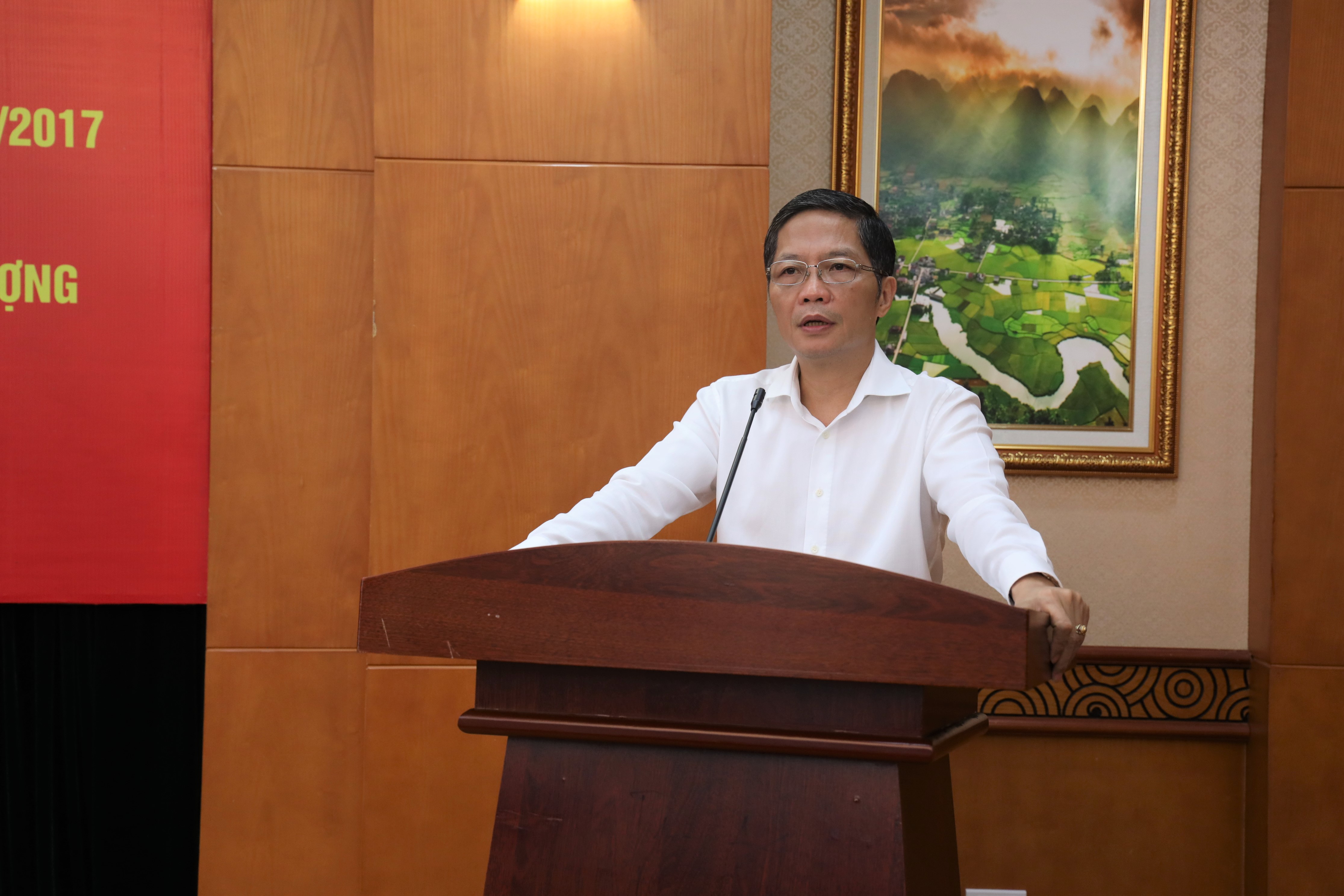 Đồng ch&iacute; Trần Tuấn Anh ph&aacute;t biểu chỉ đạo tại phi&ecirc;n họp.