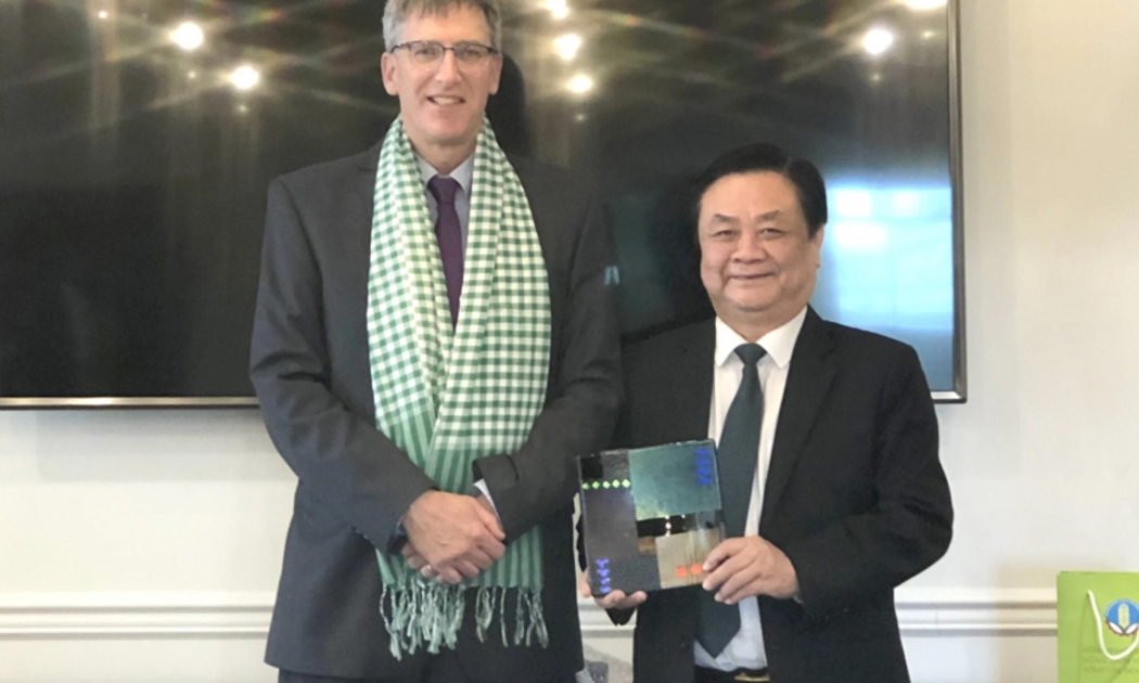 Bộ trưởng Lê Minh Hoan và Thứ trưởng Jason Hafemeiser.
