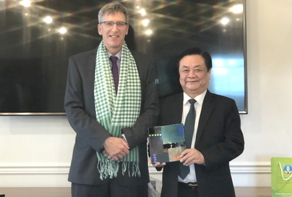 Bộ trưởng Lê Minh Hoan và Thứ trưởng Jason Hafemeiser.