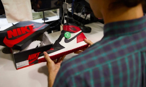 Cuộc chiến pháp lý giữa Nike và StockX tiếp tục căng thẳng