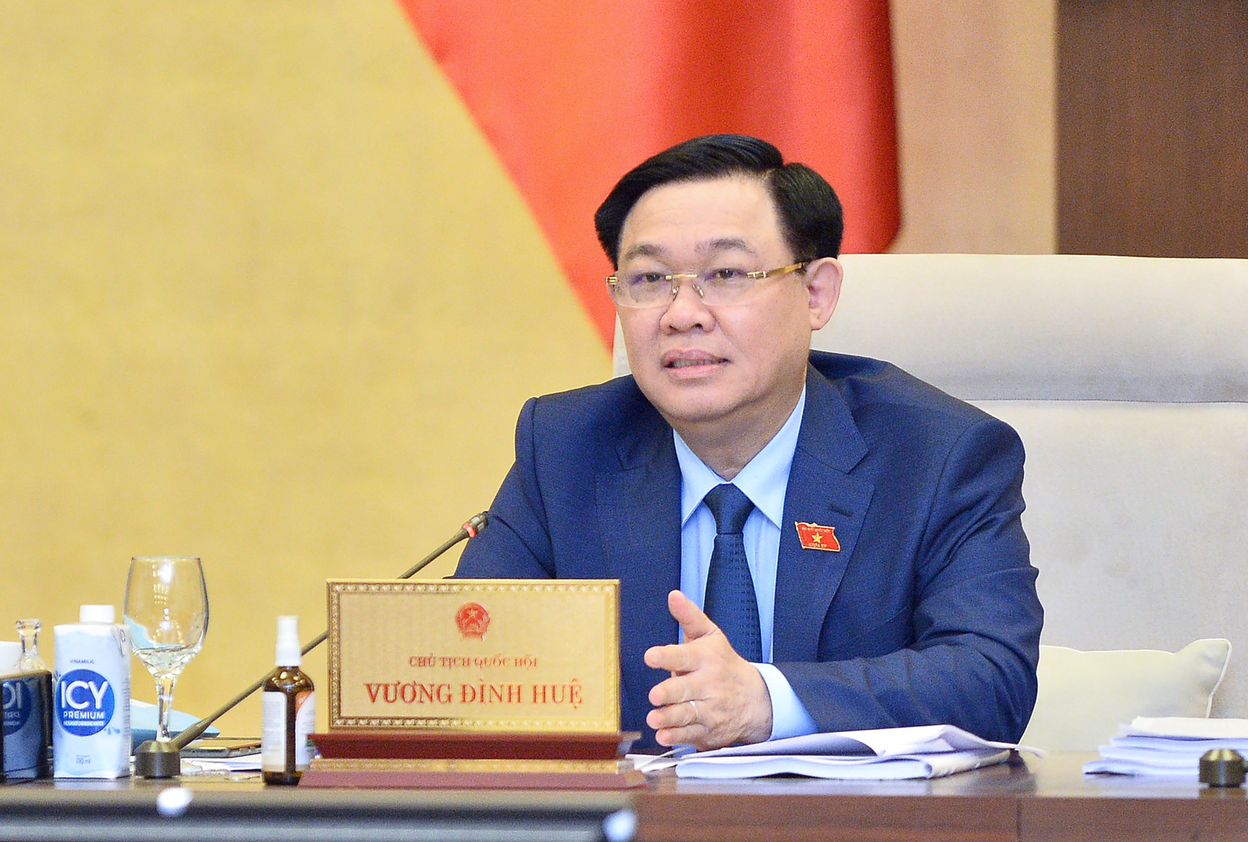 Chủ tịch Quốc hội Vương Đình Huệ phát biểu tại phiên họp. Ảnh: quochoi.vn