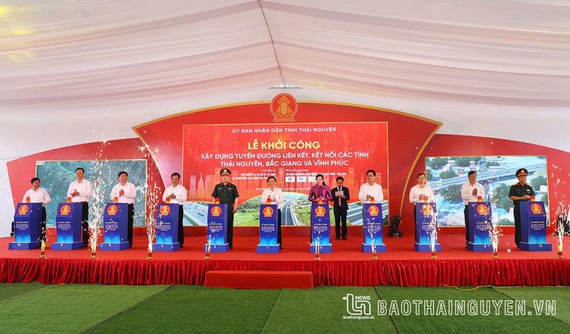  The breaking ground ceremony. Source: VnEconomy