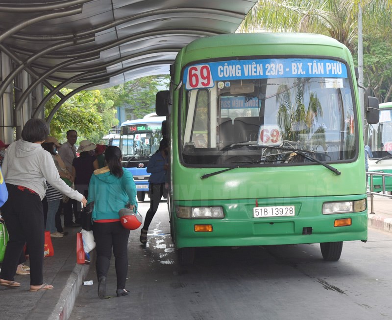 Dự kiến đến năm 2025, TP.HCM sẽ dừng hẳn việc cấp đăng ký mới đối với tất cả các loại xe dùng động cơ đốt trong.