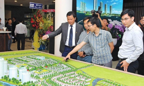 Nguồn vốn bị siết, chủ đầu tư bất động sản sẽ thận trọng mở rộng quỹ đất 