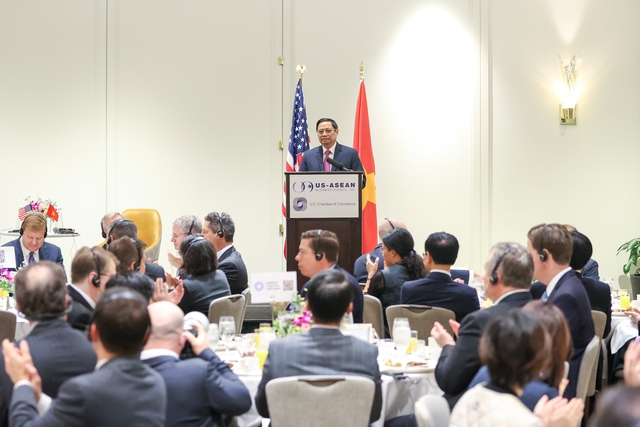 Thủ tướng cho biết &ocirc;ng sẵn s&agrave;ng đối thoại với bất kỳ ai tr&ecirc;n thế giới về nền kinh tế Việt Nam, t&igrave;nh h&igrave;nh tại Việt Nam. Ảnh: VGP/Nhật Bắc