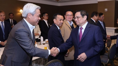 PM meets with overseas Vietnamese businesspeople in San Francisco