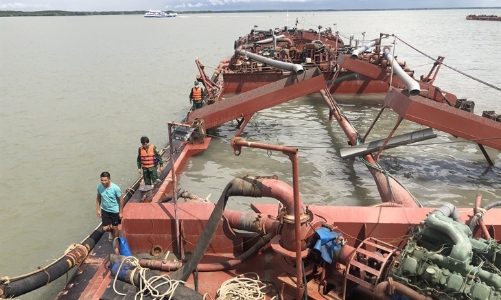 Nóng bỏng tình trạng “cát tặc” trên vùng biển thành phố Hồ Chí Minh 
