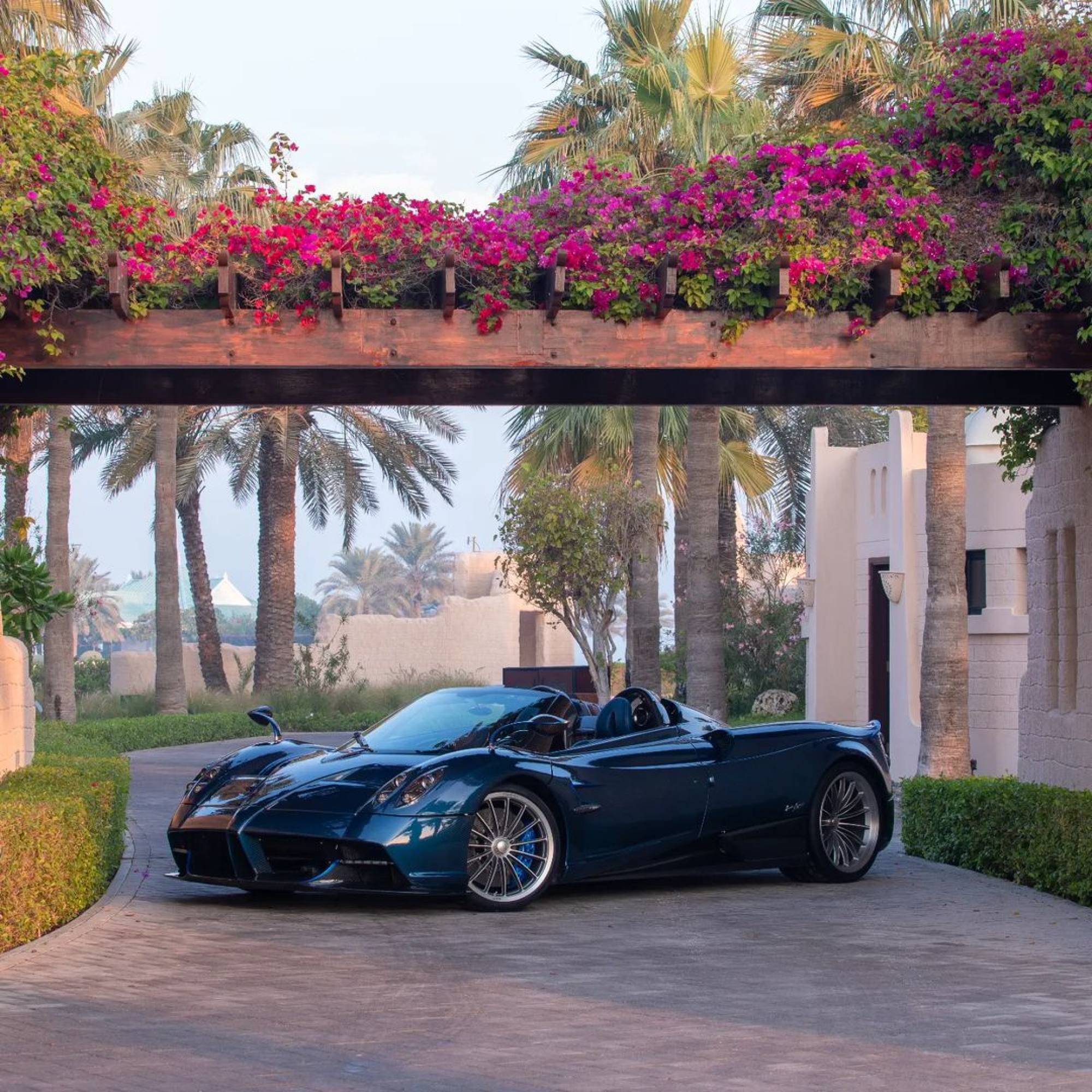 Người đồng s&aacute;ng lập Facebook được cho l&agrave; đ&atilde; mua một chiếc si&ecirc;u xe Pagani Huayra v&agrave;o năm 2014 - Instagram