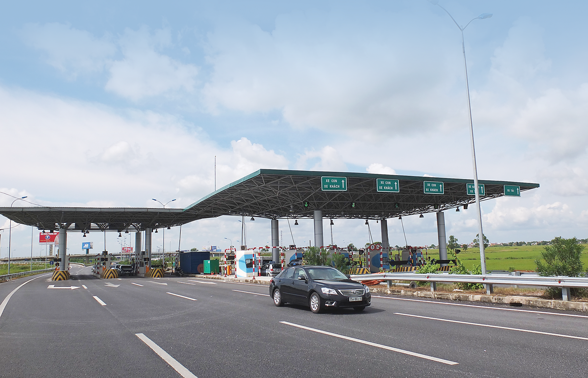 Theo quy hoạch đến năm 2030, mạng đường bộ cao tốc Việt Nam được dự kiến đầu tư khoảng 5.000 km.