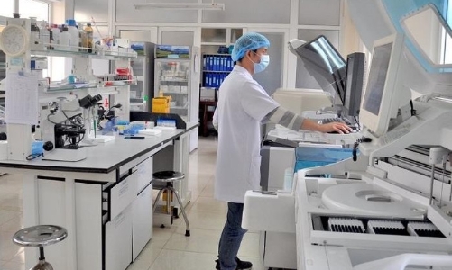 Tiếp tục thanh toán bảo hiểm y tế với dịch vụ dùng máy mượn 