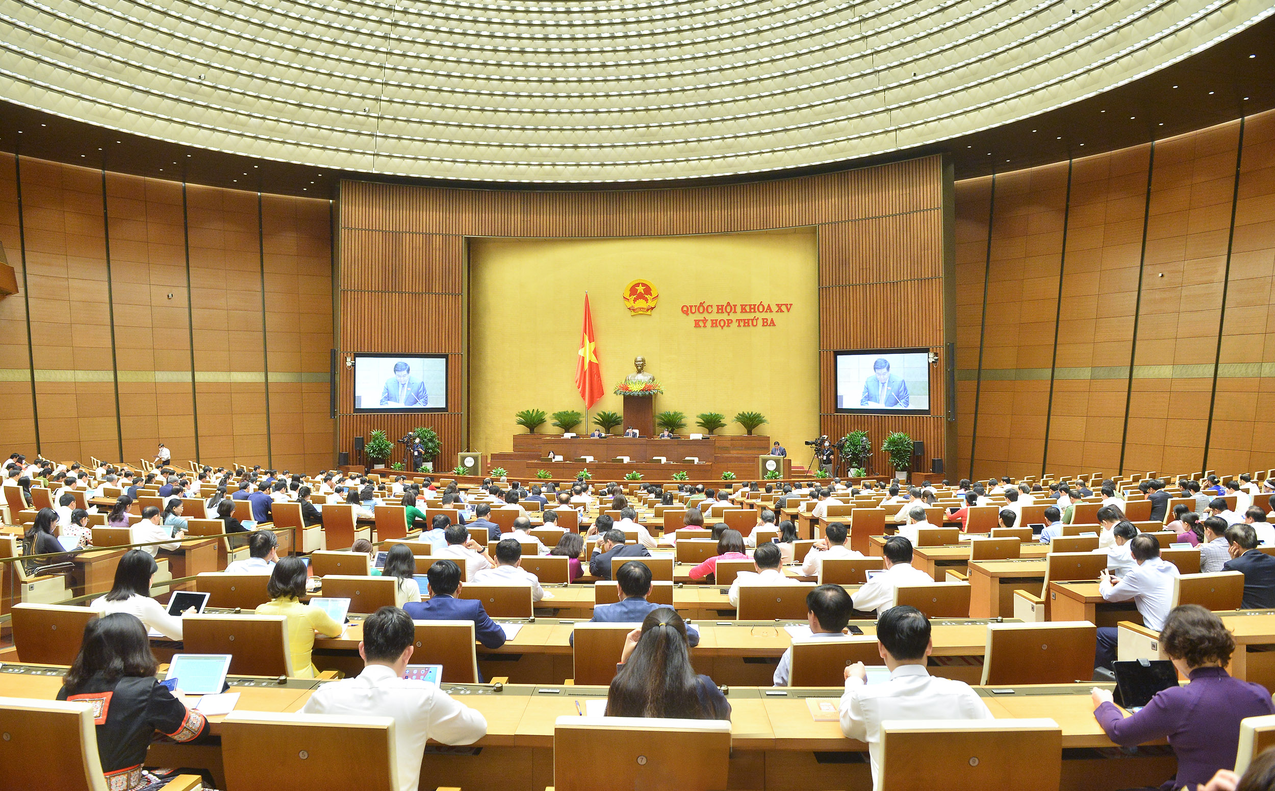 To&agrave;n cảnh phi&ecirc;n họp - Ảnh: Quochoi.vn