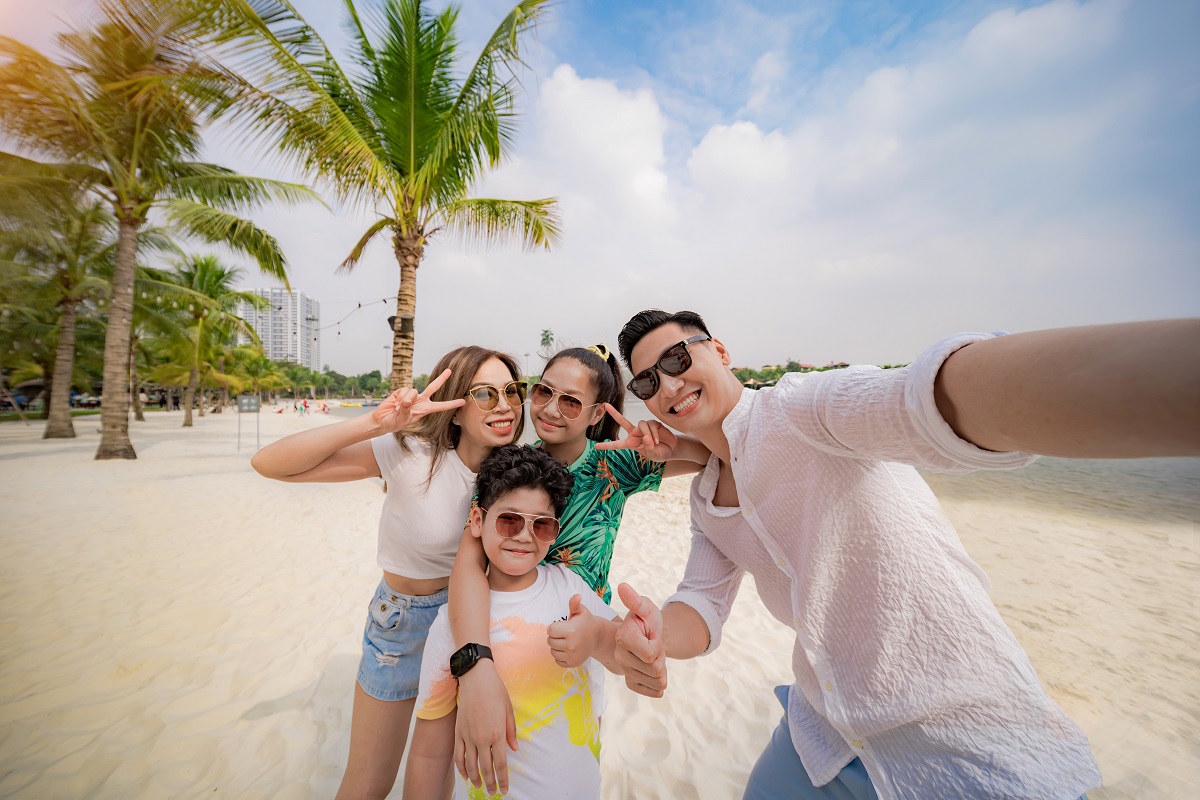 Những gia đ&igrave;nh trẻ như gia đ&igrave;nh diễn vi&ecirc;n Mạnh Trường xem Imperia Smart City l&agrave; nơi trải nghiệm cuộc sống l&yacute; tưởng.