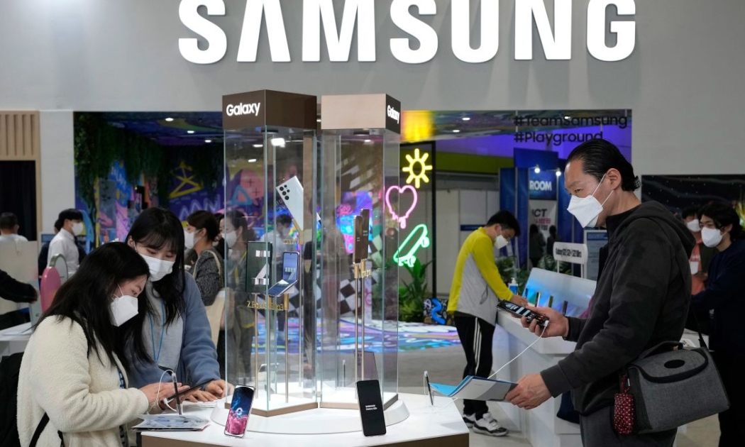 Samsung đầu tư hơn 350 tỷ USD trong vòng 5 năm - Ảnh: Getty Images