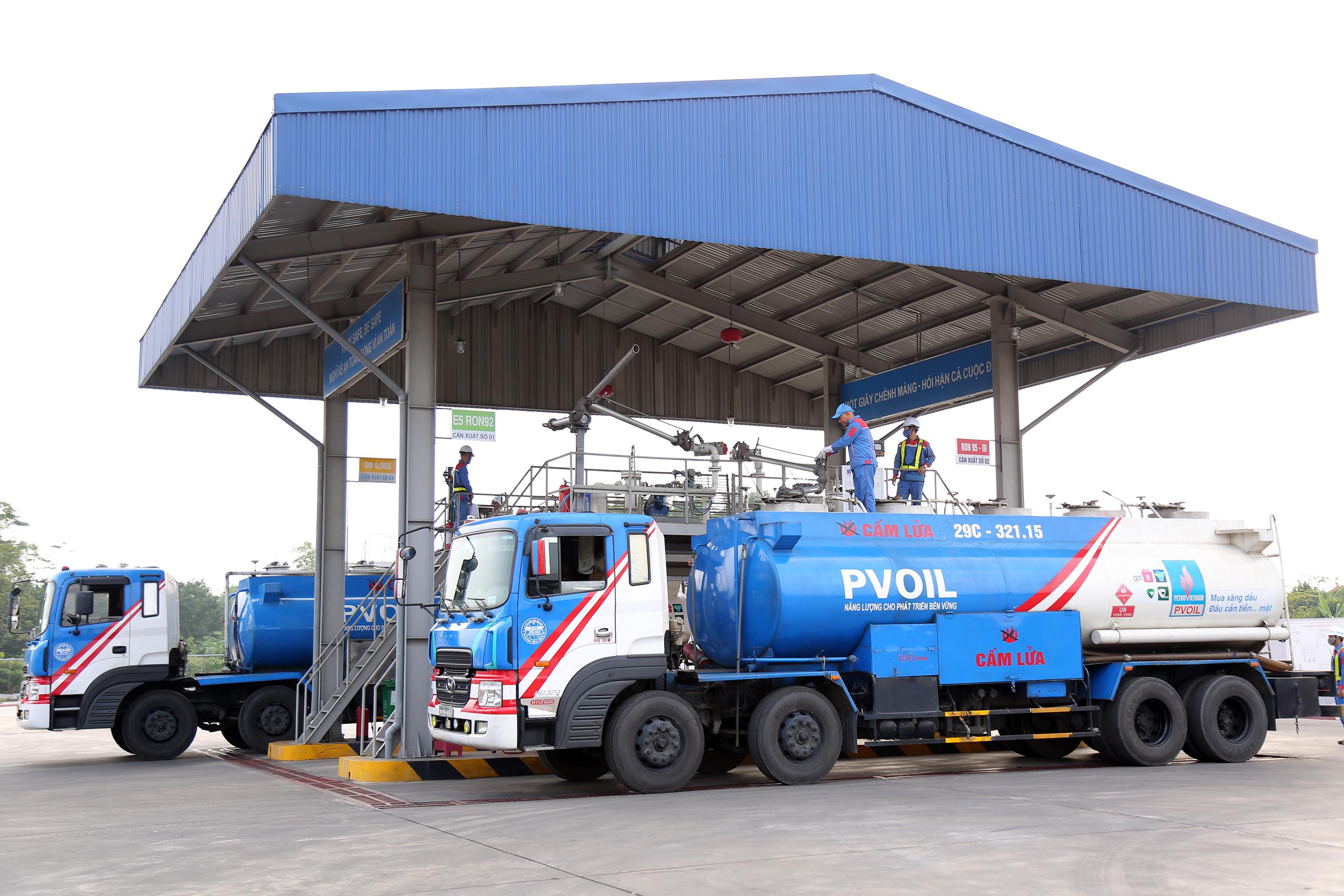 Cả nước có khoảng gần 17.000 cửa hàng bán lẻ xăng dầu.