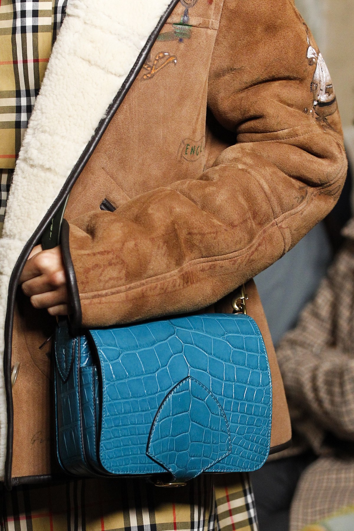 Ngừng sử dụng da thuộc exotic&nbsp;cũng c&oacute; nghĩa l&agrave; c&aacute;c thương hiệu xa xỉ n&agrave;y phải t&igrave;m ra chất liệu thay thế.