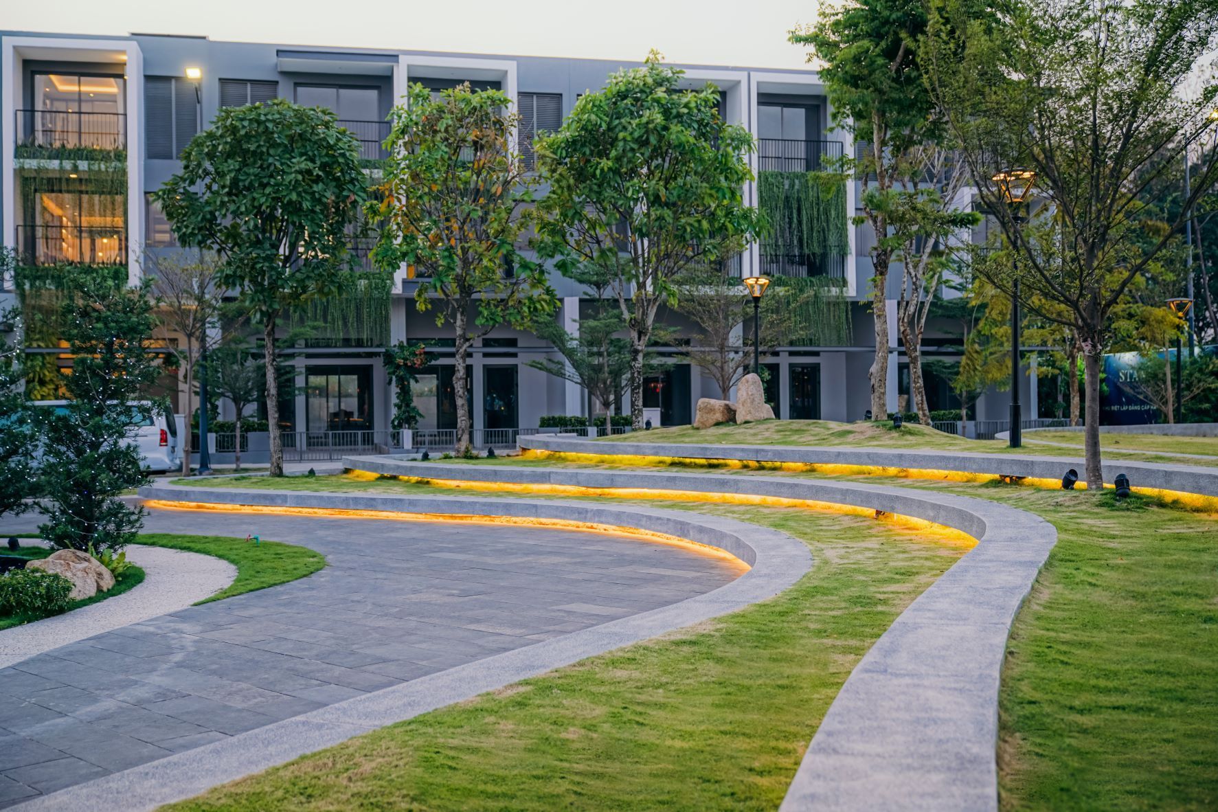 Khu biệt lập The Standard được b&agrave;n giao từ th&aacute;ng 3/2022.