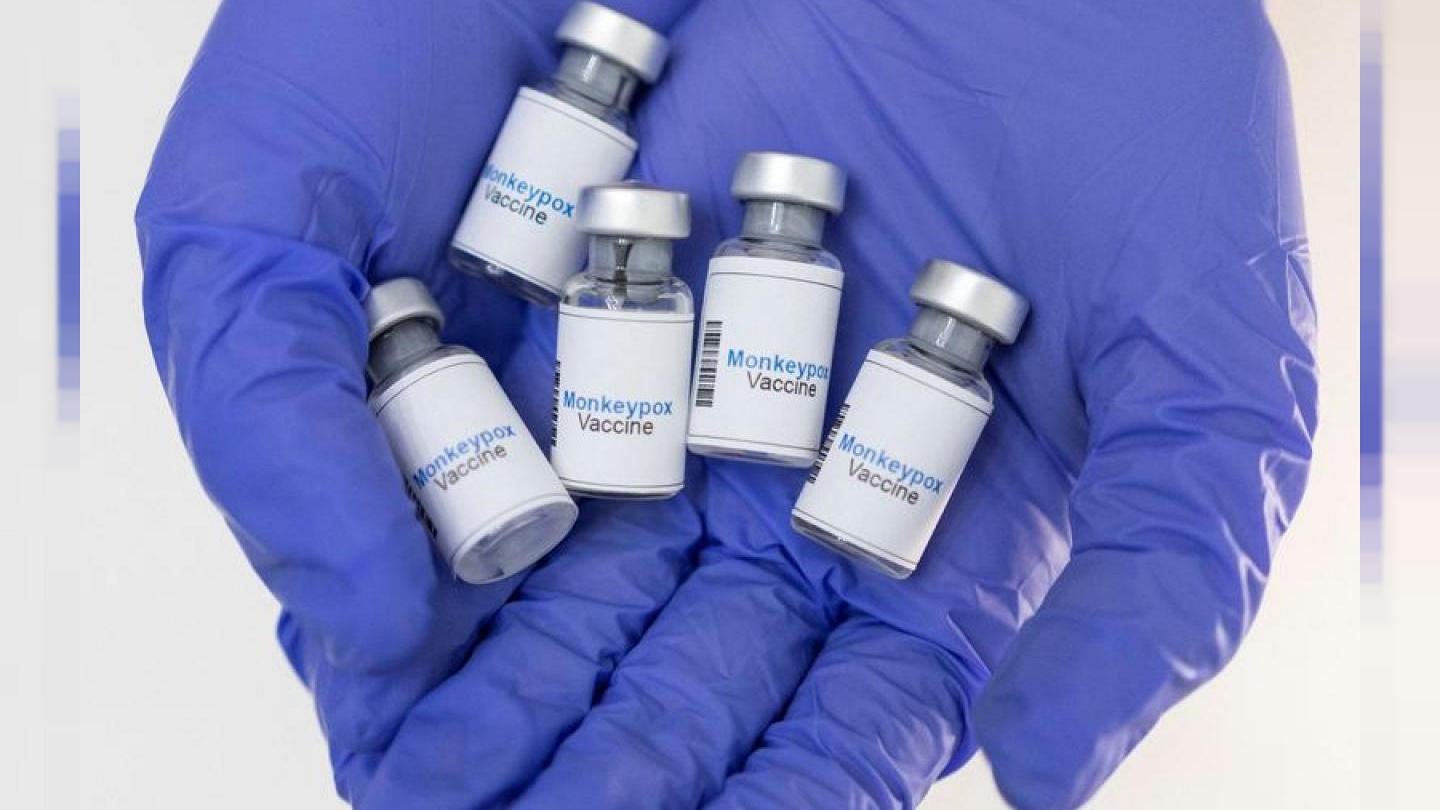 Hiện ở châu Âu chỉ có một loại vaccine để bảo vệ chống lại bệnh đậu mùa khỉ và các quốc gia đang tranh giành nhau để mua dự trữ.