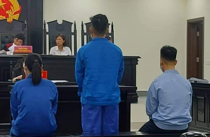 Quá trình điều tra đã làm rõ bị cáo Hào, Hiệu đều là cựu nhân viên kinh doanh của Home Credit đã cấu kết với đối tượng bên ngoài là Vũ Hồng Cường để chiếm đoạt tiền của công ty.