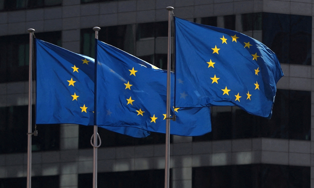 EU chưa tìm được tiếng nói chung trong chủ trương cấm vận dầu Nga - Ảnh: AP