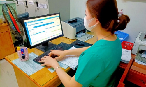 Ứng dụng công nghệ trong quản lý phòng khám tư nhân: Giải pháp nào là toàn diện nhất hiện nay?