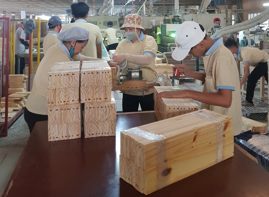 Hoa Kỳ điều tra chống lẩn tránh thuế phòng vệ thương mại với sản phẩm tủ gỗ nhập khẩu từ Việt Nam.