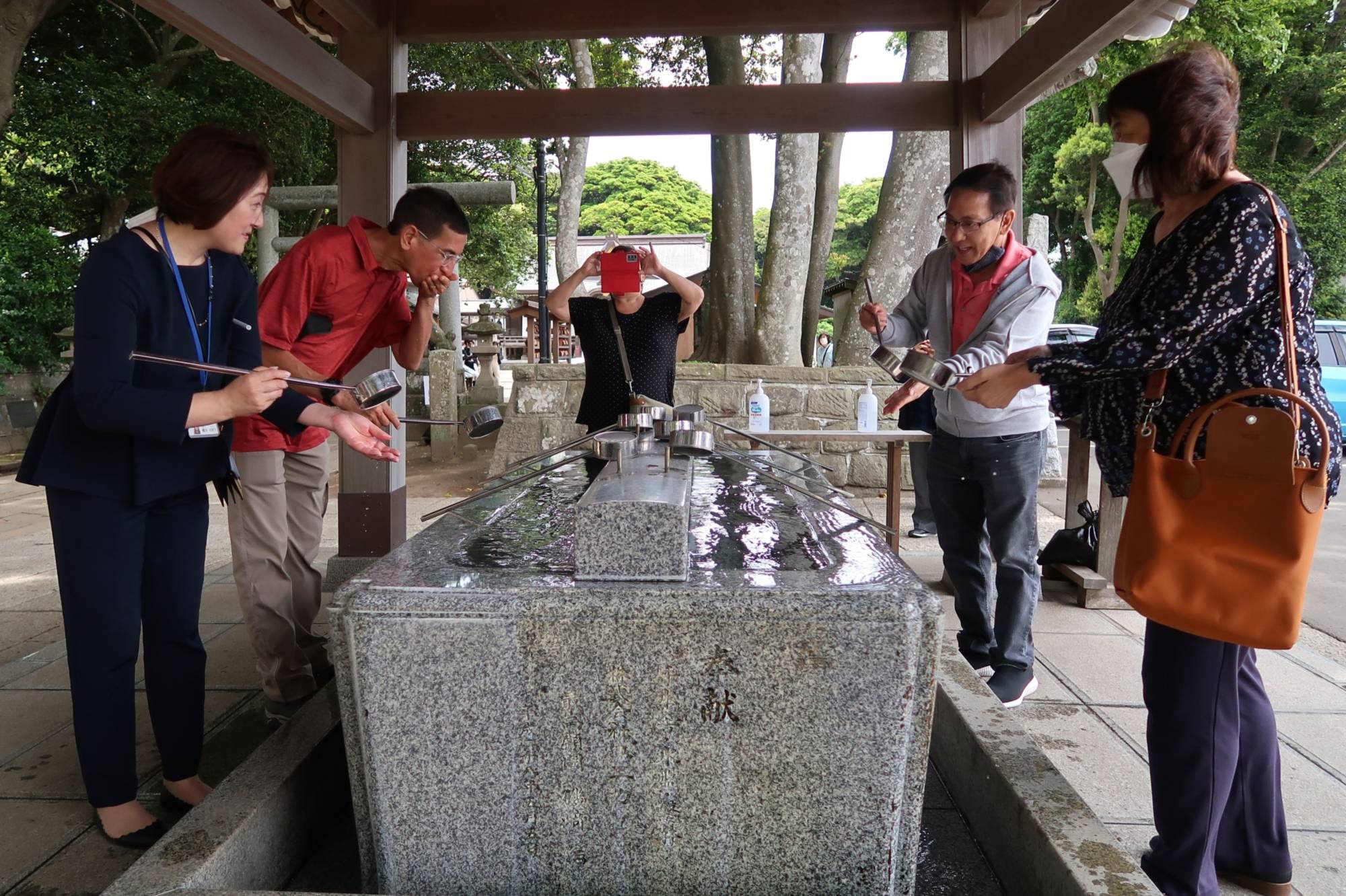 Ch&iacute;nh phủ Nhật Bản cũng vừa quyết định tăng giới hạn trần số người nhập cảnh v&agrave; nới lỏng c&aacute;c biện ph&aacute;p c&aacute;ch ly.