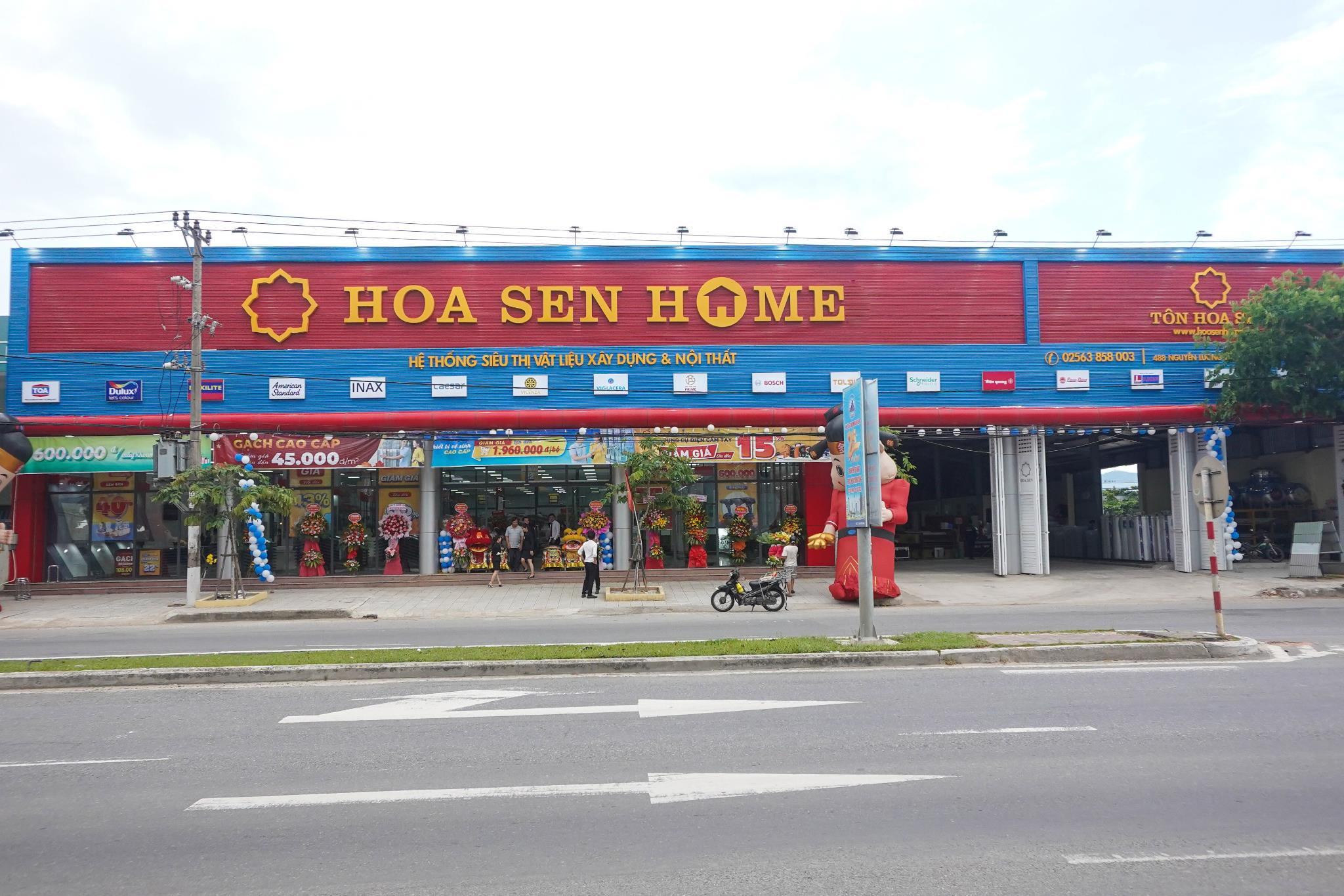 Khai trương si&ecirc;u thị thứ 100 tại th&agrave;nh phố Đ&agrave; Nẵng.