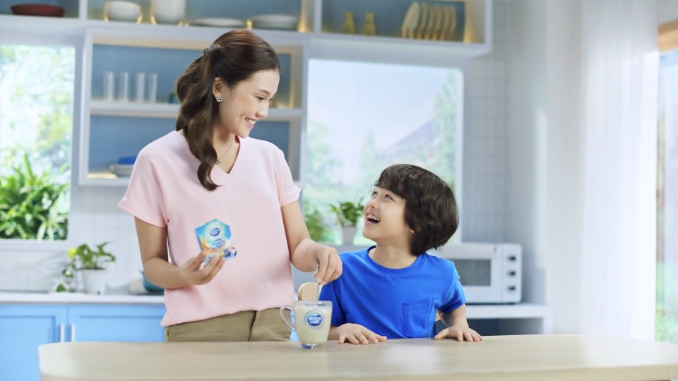 Người tiêu dung Việt Nam phản ứng tích cực về sản phẩm ngũ cốc dinh dưỡng mới Dutch Lady mới ra mắt.