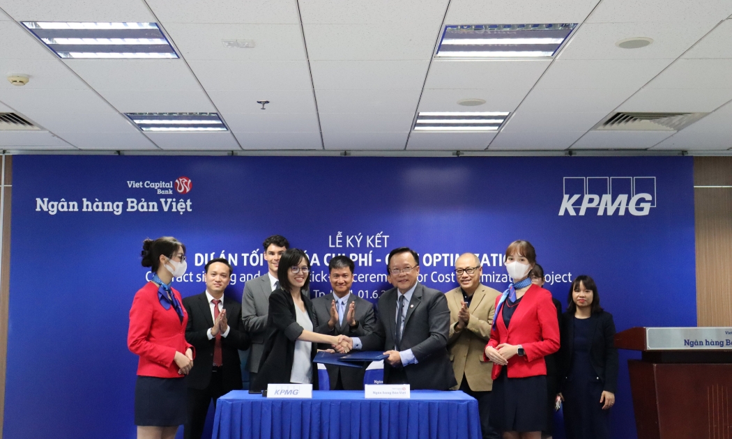 Lễ ký kết dự án “Tối ưu hóa chi phí” giữa Ngân hàng Bản Việt và KPMG.