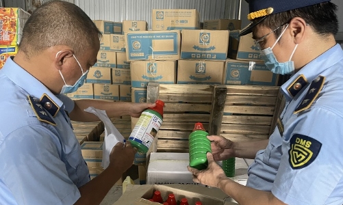 Phát hiện, bóc gỡ kho thuốc bảo vệ thực vật giả, ngay tại Hà Nội