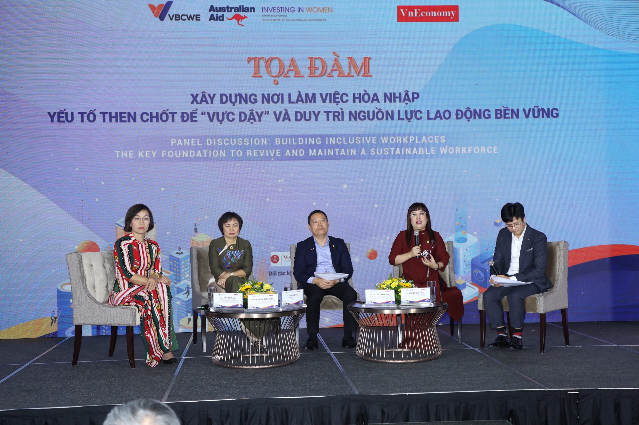 Diễn đ&agrave;n c&aacute;c nh&agrave; l&atilde;nh đạo doanh nghiệp 2022 với chủ đề &ldquo;Vực dậy nguồn lực lao động trong giai đoạn phục hồi hậu Covid- 19 &ndash; X&acirc;y dựng nơi l&agrave;m việc h&ograve;a nhập