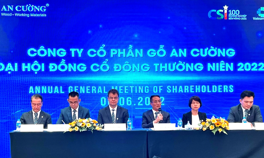 Chủ tọa đoàn của ACG tại Đại hội đồng cổ đông thường niên 2022.