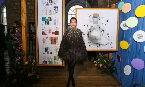 Thanh Trúc Trương dự tiệc ở tháp London dịp đại lễ của Nữ hoàng Anh