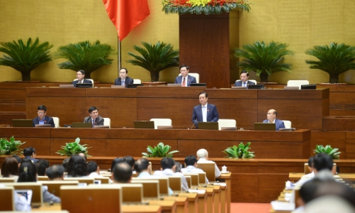 Chất vấn tại Quốc hội: Ùn tắc nông sản, được mùa mất giá lại 