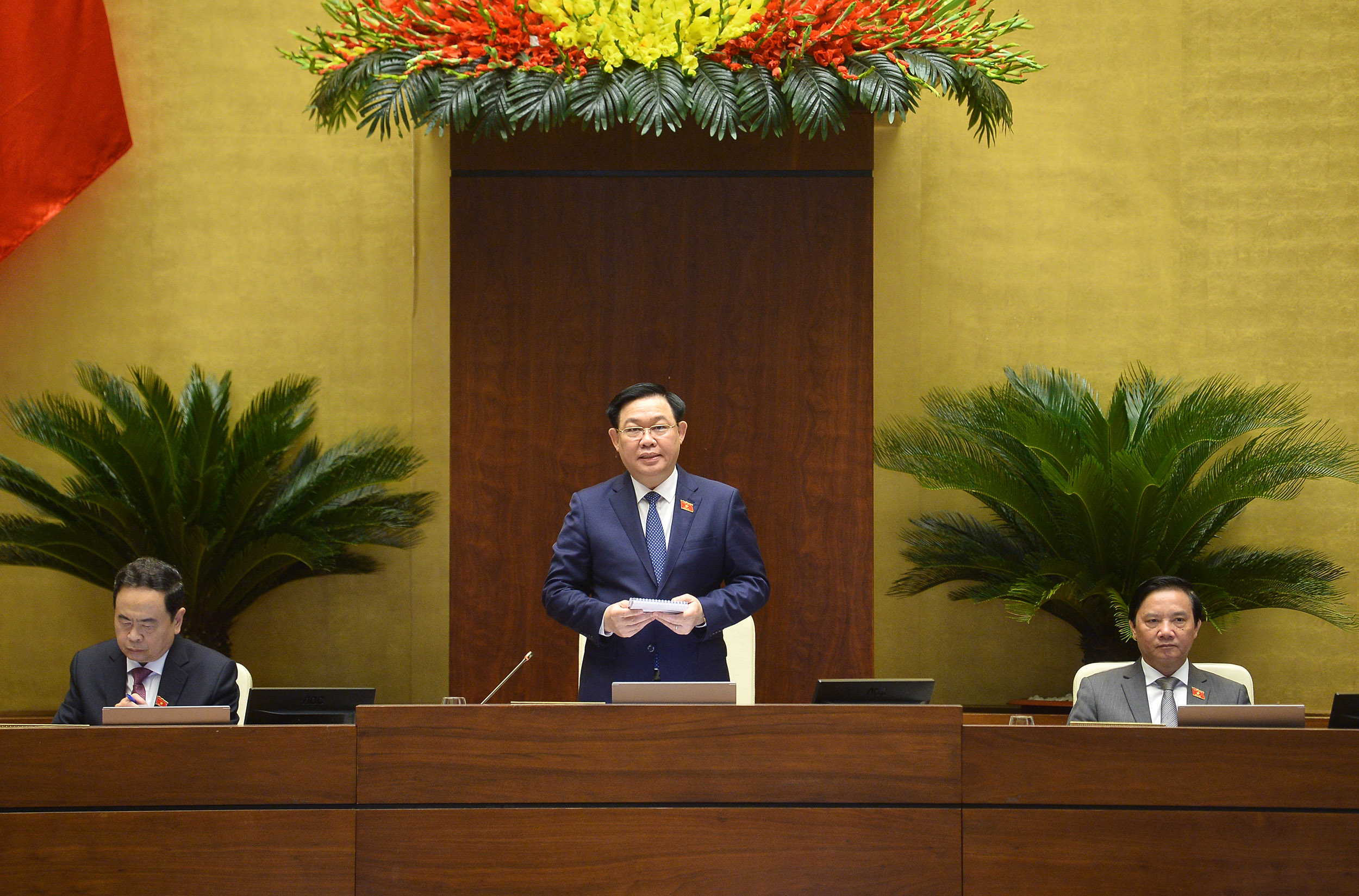 Chủ tịch Quốc hội&nbsp;Vương Đ&igrave;nh Huệ điều h&agrave;nh phi&ecirc;n chất vấn ng&agrave;y 8/6.