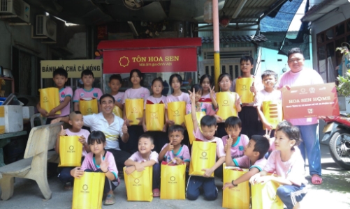 Hoa Sen Home nối dài hành trình thiện nguyện, san sẻ yêu thương