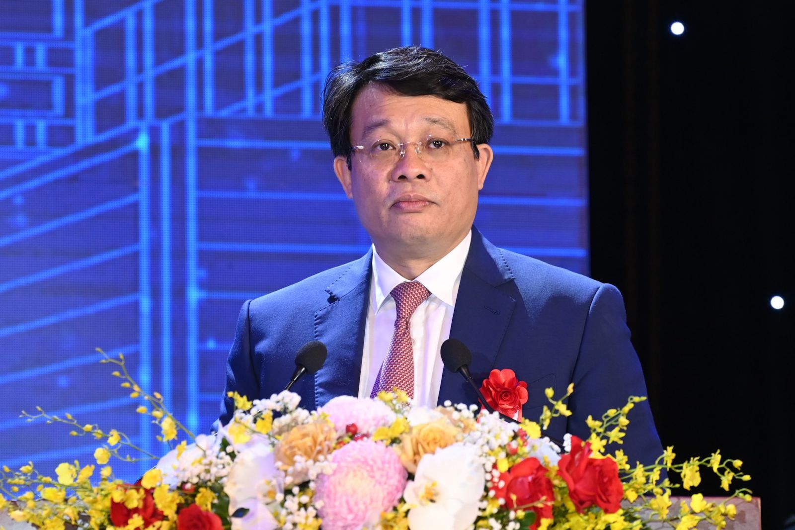 Thứ trưởng Bộ X&acirc;y dựng B&ugrave;i Hồng Minh ph&aacute;t biểu tại&nbsp;Đại hội Hiệp hội bất động sản Việt Nam.