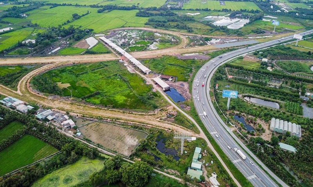 Khắc phục tình tình trạng “lệch pha” trong đầu tư cao tốc để khai thác tiềm năng thế mạnh của các vùng.