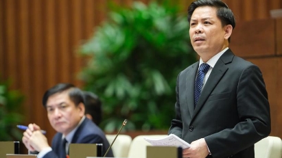 Transport minister: One contractor could execute many major projects