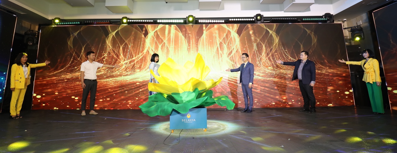 Nghi thức công bố Phố thương mại Selashine. 