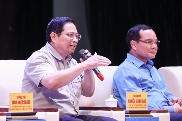 Thủ tướng Ch&iacute;nh phủ tại Chương tr&igrave;nh đối thoại với c&ocirc;ng nh&acirc;n. Ảnh - VGP.&nbsp;