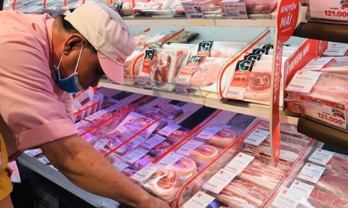 Đưa thịt lợn, sách giáo khoa... vào diện bình ổn giá?