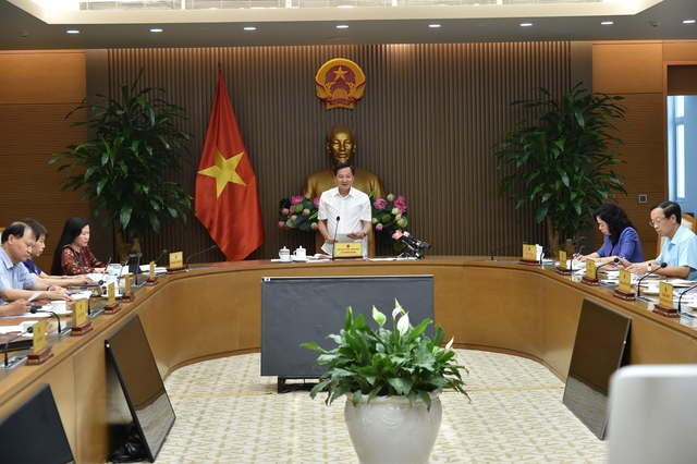 Phó Thủ tướng Lê Minh Khái lưu ý, không được lơ là để lạm phát kỳ vọng tăng cao sẽ rất khó kiểm soát. (Ảnh: VGP).
