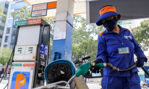 Đề xuất giảm tối đa thuế bảo vệ môi trường, cắt 8% thuế nhập khẩu với xăng