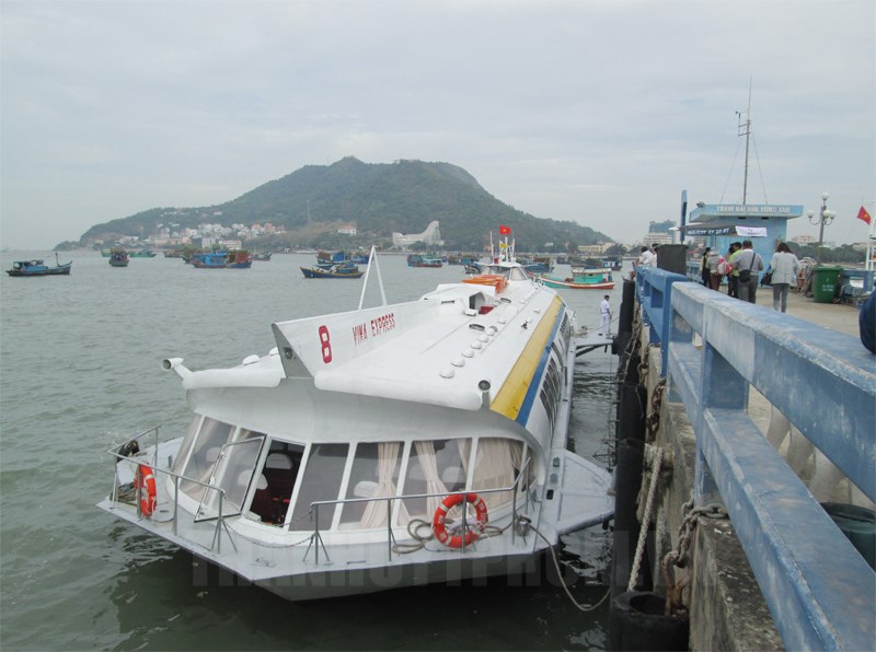 Tàu cao tốc chạy tuyến TP. Hồ Chí Minh - Vũng Tàu. 