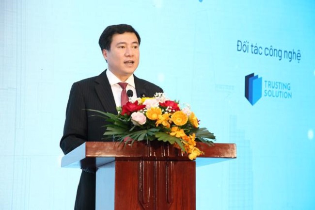 Thứ trưởng Bộ Công Thương Nguyễn Sinh Nhật Tân phát biểu tại hội nghị.