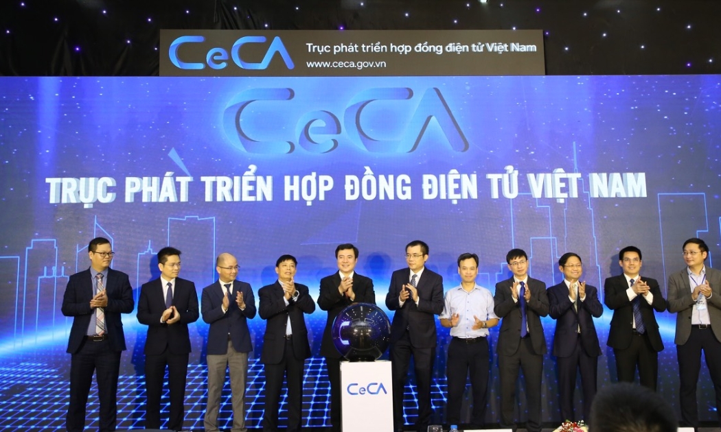 Lễ công bố Trục phát triển hợp đồng điện tử Việt Nam (www.CeCA.gov.vn).