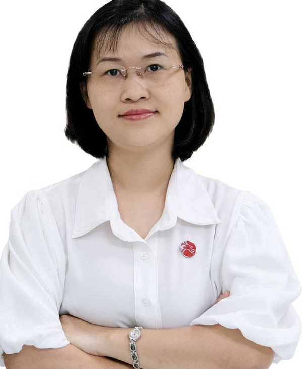 B&agrave;&nbsp;Nguyễn Thị Phương Lam, Gi&aacute;m đốc Ph&acirc;n t&iacute;ch C&ocirc;ng ty CP Chứng kho&aacute;n Rồng Việt.