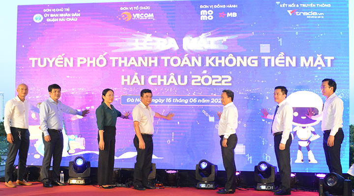 Lễ ra mắt tuyến phố không dùng tiền mặt tại Đà Nẵng 
