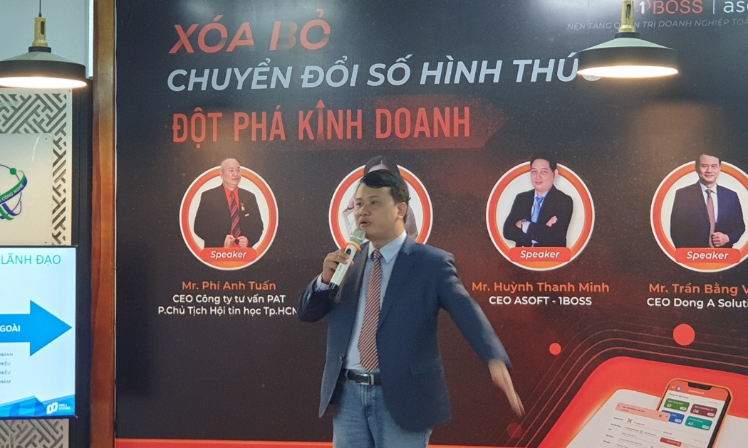Chuyển đổi số khôn phải là vấn đề công nghệ, đó là tư duy lãnh đạo, là việc thay đổi tư duy quản trị doanh nghiệp...